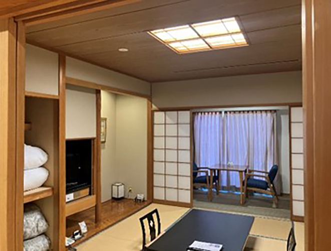 富士通保養所「ヴィラ勝浦」LED更新工事:客室照明交換後